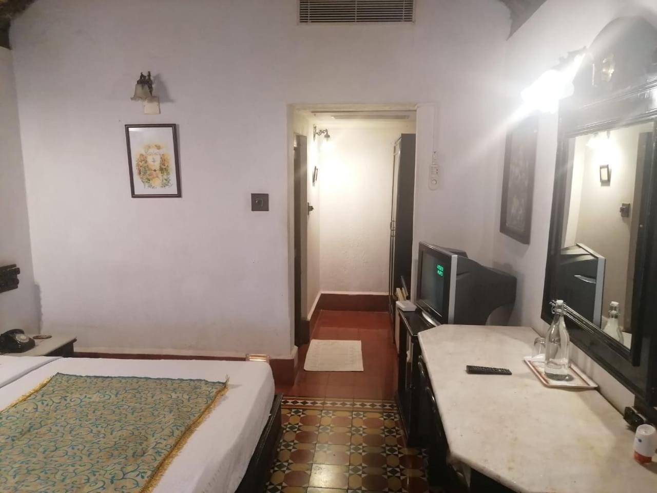 Indeco Hotels Swamimalai Кумбаконам Екстериор снимка